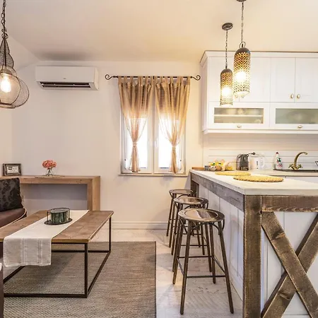 Апартамент Stylish 1bd Flat With A Terrace Near The Centre Of By Flat Mаnager *