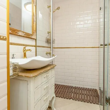 Апартамент Stylish 1bd Flat With A Terrace Near The Centre Of By Flat Mаnager