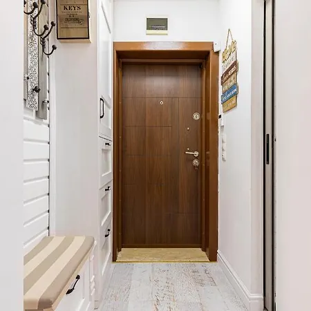 Апартамент Stylish 1bd Flat With A Terrace Near The Centre Of By Flat Mаnager Пловдив